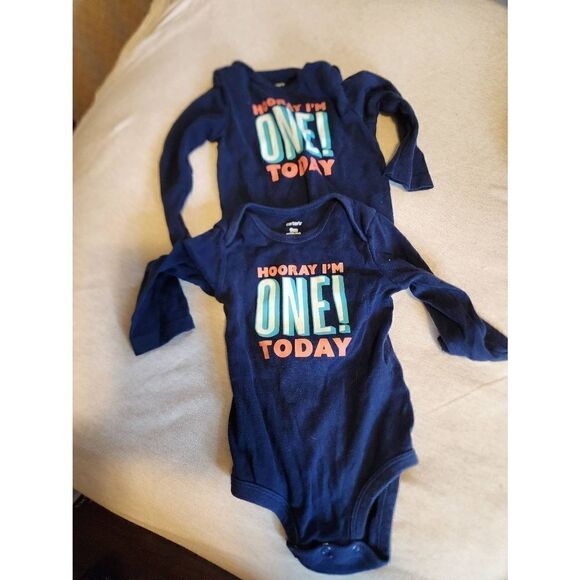 Carter's Set of Three Shirts - Picture 2 of 3